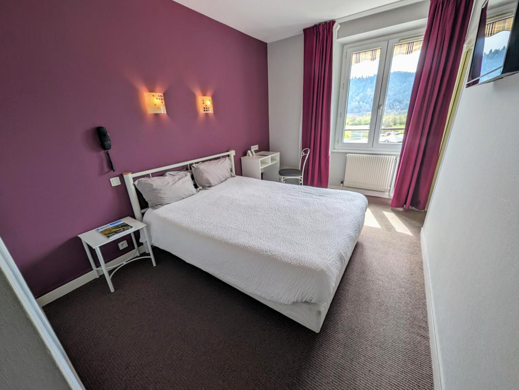 Logis Hotel Le Beau Site Chambon-sur-Lac Exterior foto