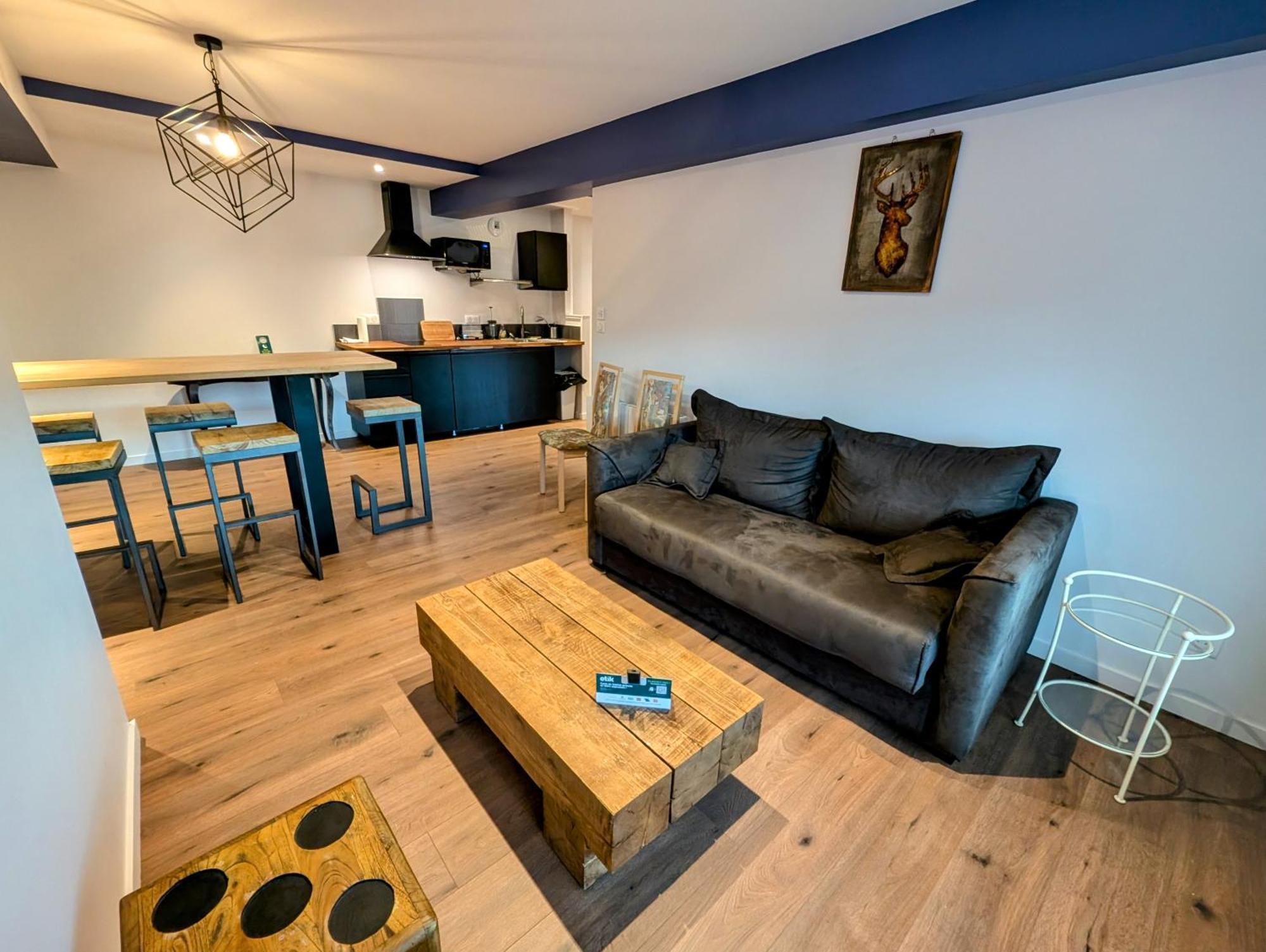 Logis Hotel Le Beau Site Chambon-sur-Lac Exterior foto